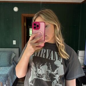 🌸SOLD🌸 NIRVANA Gray Graphic Tee